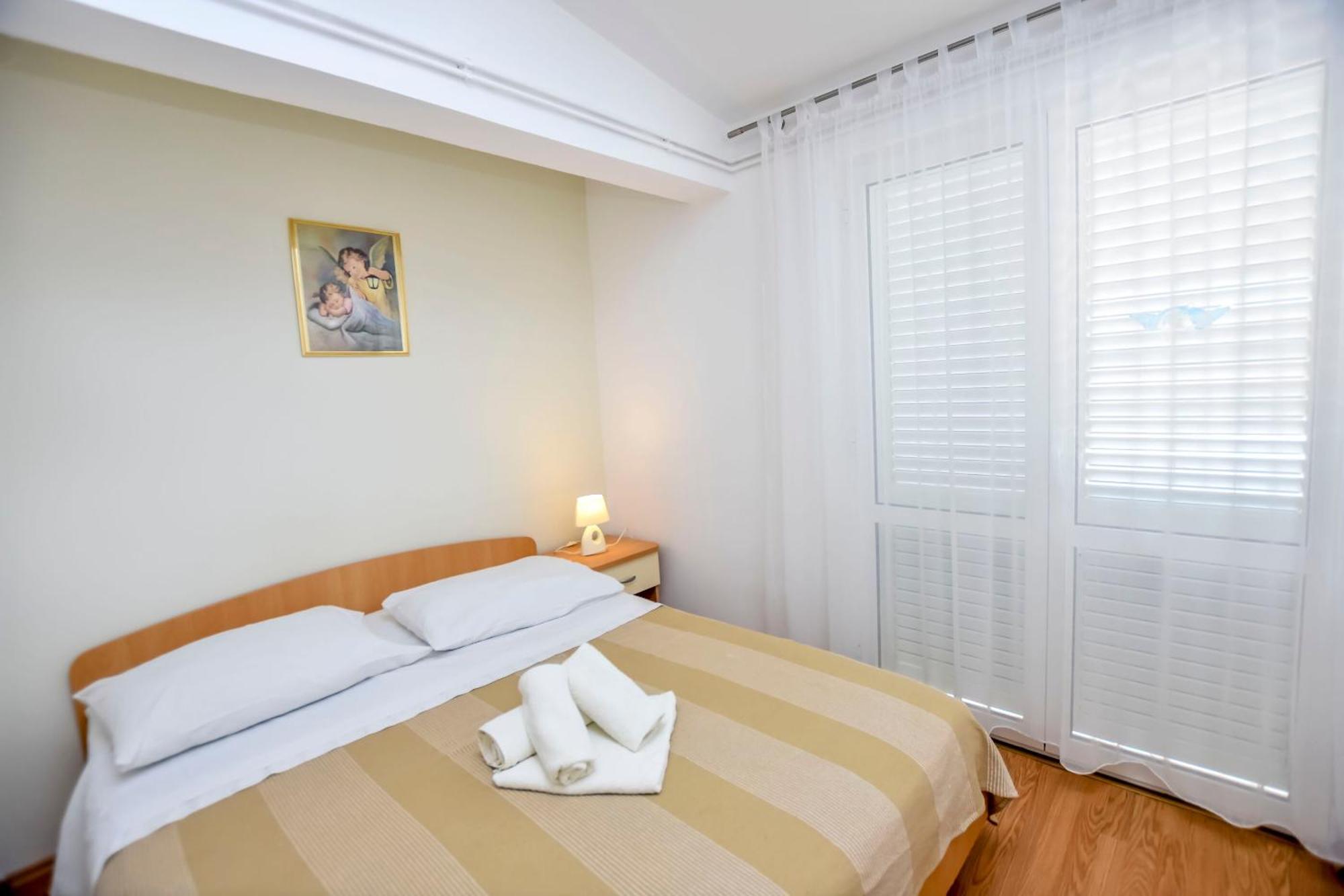 Apartments Jasna Primosten Bagian luar foto