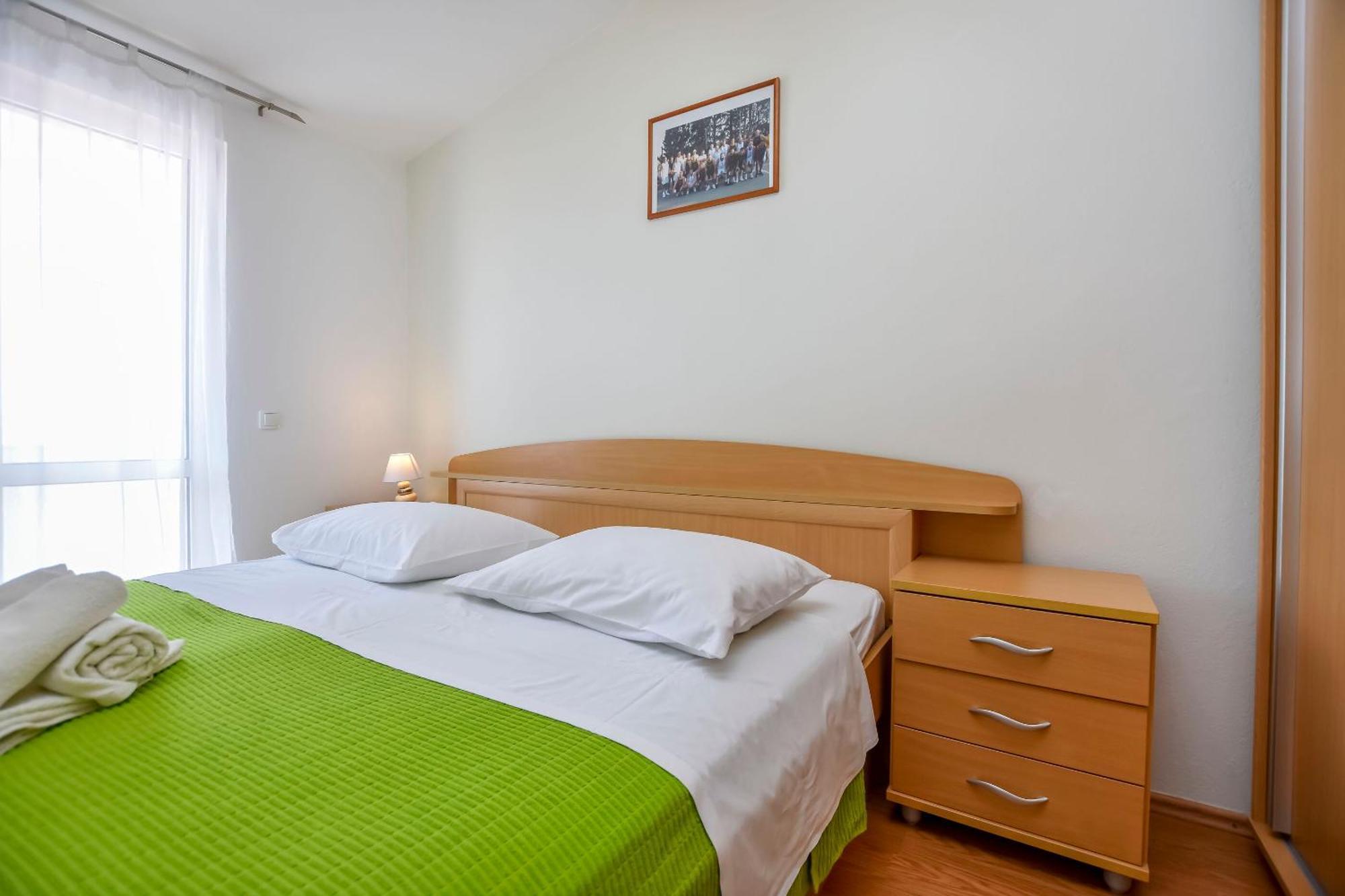 Apartments Jasna Primosten Bagian luar foto